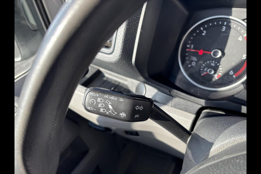 Volkswagen Crafter 35 2.0 TDI L3H3*A/C*CRUISE*NAV*HAAK*CAMERA*3500KG*