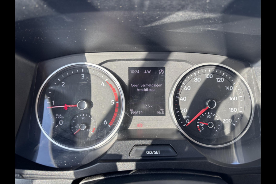 Volkswagen Crafter 35 2.0 TDI L3H3*A/C*CRUISE*NAV*HAAK*CAMERA*3500KG*