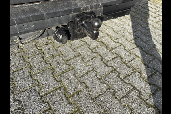 Volkswagen Crafter 35 2.0 TDI L3H3*A/C*CRUISE*NAV*HAAK*CAMERA*3500KG*