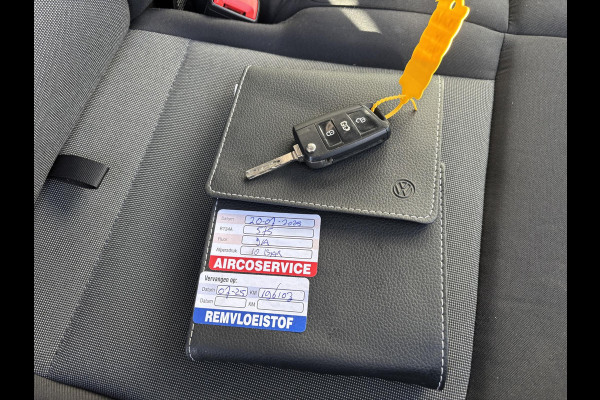 Volkswagen Crafter 35 2.0 TDI L3H3*A/C*CRUISE*NAV*HAAK*CAMERA*3500KG*