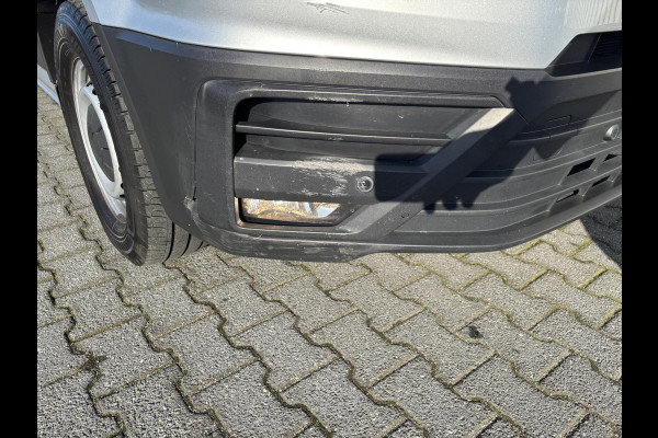 Volkswagen Crafter 35 2.0 TDI L3H3*A/C*CRUISE*NAV*HAAK*CAMERA*3500KG*