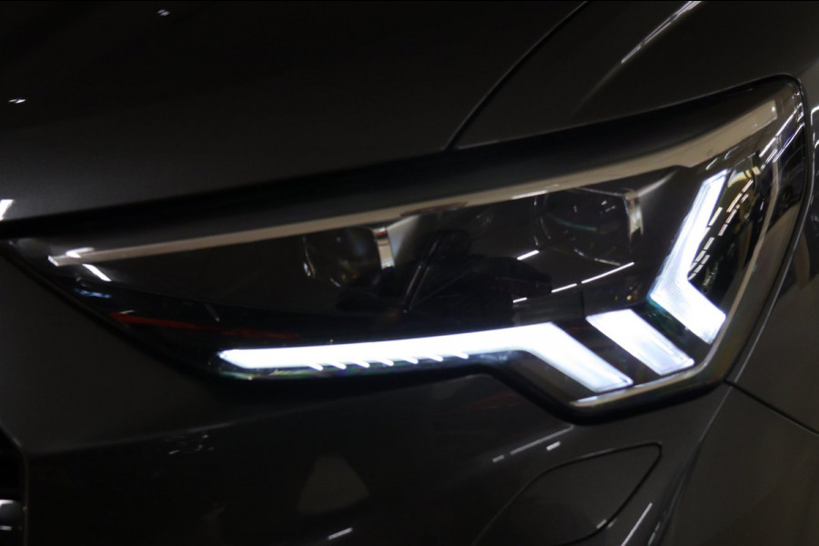 Audi RSQ3 Sportback TFSI RS Pano/B&O/Camera/Carplay/RSStoelen/BOMVOL