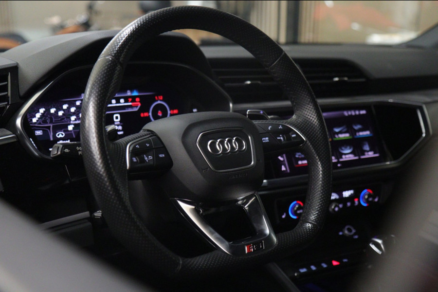 Audi RSQ3 Sportback TFSI RS Pano/B&O/Camera/Carplay/RSStoelen/BOMVOL