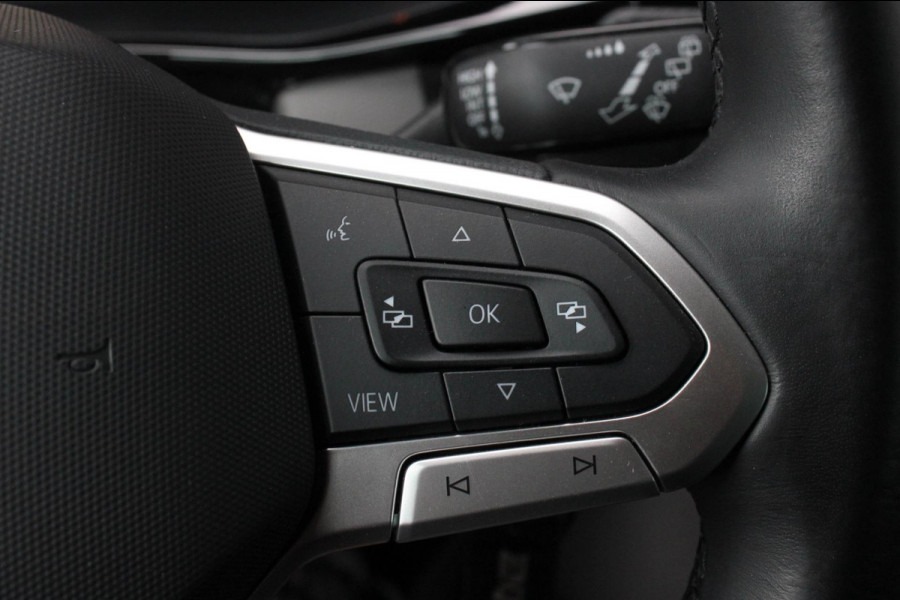 Volkswagen Transporter 2.0 TDI L2H1 150PK BULLI DC DUBBEL CABINE / LEIGHTONVANS BODYKIT / FULL OPTINS / LEDER / FULL BLACK / APPLE