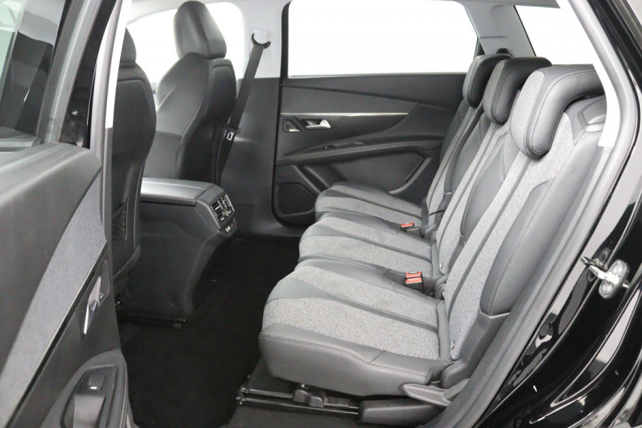 Peugeot 5008 1.2*CARPLAY*CRUISE*NAVI*CAM*7PERS.*HAAK*SPORT STOE