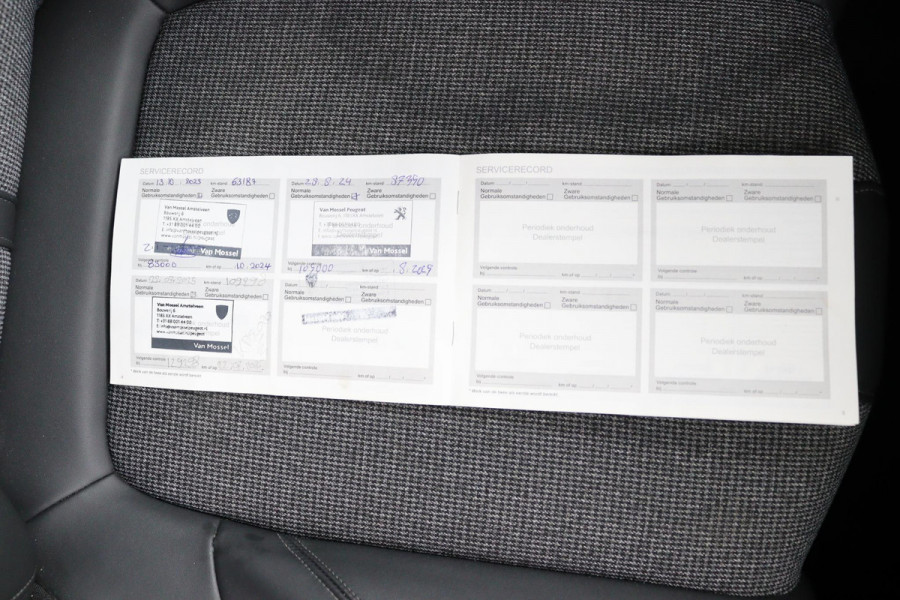 Peugeot 5008 1.2*CARPLAY*CRUISE*NAVI*CAM*7PERS.*HAAK*SPORT STOE