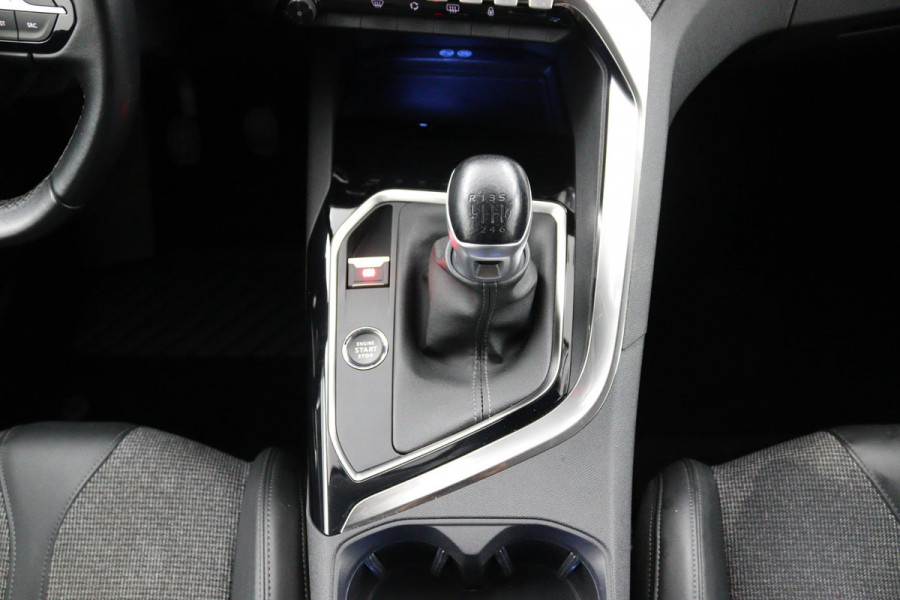 Peugeot 5008 1.2*CARPLAY*CRUISE*NAVI*CAM*7PERS.*HAAK*SPORT STOE