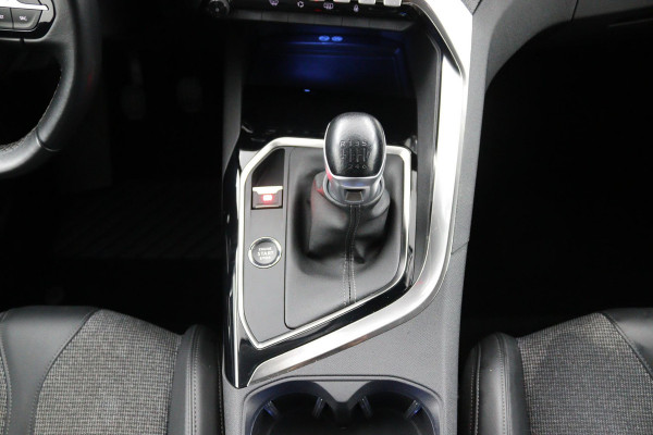 Peugeot 5008 1.2*CARPLAY*CRUISE*NAVI*CAM*7PERS.*HAAK*SPORT STOE