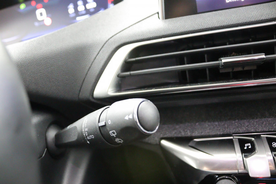 Peugeot 5008 1.2*CARPLAY*CRUISE*NAVI*CAM*7PERS.*HAAK*SPORT STOE