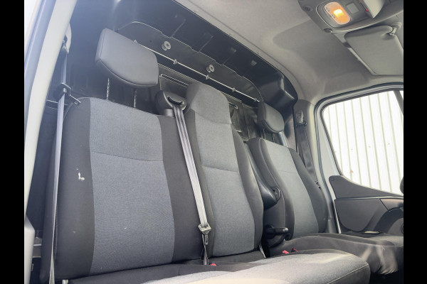 Renault Master 2.3d 135 L2H2*3-ZITS*A/C*CRUISE*NAVI*HAAK*CAMERA*