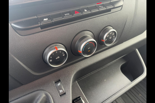 Renault Master 2.3d 135 L2H2*3-ZITS*A/C*CRUISE*NAVI*HAAK*CAMERA*