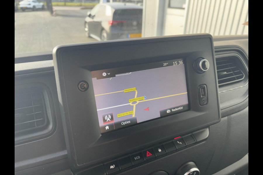 Renault Master 2.3d 135 L2H2*3-ZITS*A/C*CRUISE*NAVI*HAAK*CAMERA*