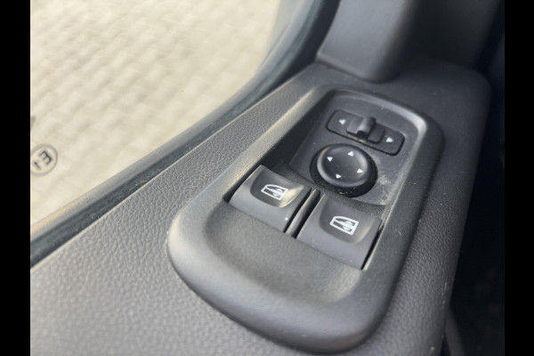 Renault Master 2.3d 135 L2H2*3-ZITS*A/C*CRUISE*NAVI*HAAK*CAMERA*