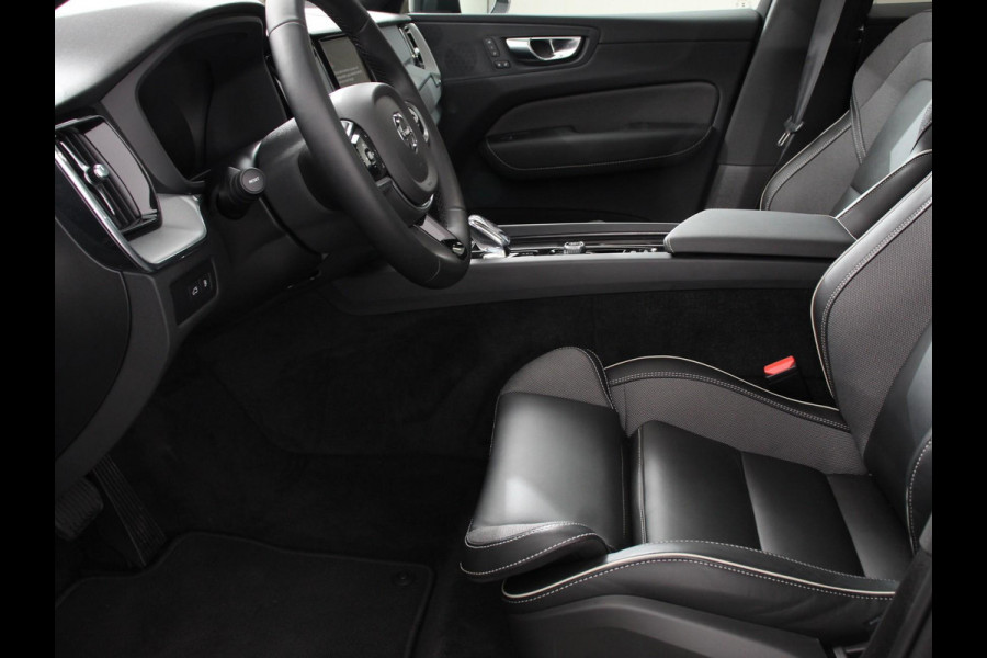 Volvo XC60 2.0 T6 Plug-in hybrid AWD Plus Black Edition Climate control | Adaptieve cruise control | Panorama dak | Stoel verwarming | Stuur verwarming | Navigatie | Camera | LED | Apple Carplay/ Android Auto