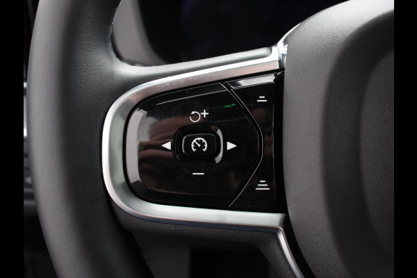 Volvo XC60 2.0 T6 Plug-in hybrid AWD Plus Black Edition Climate control | Adaptieve cruise control | Panorama dak | Stoel verwarming | Stuur verwarming | Navigatie | Camera | LED | Apple Carplay/ Android Auto