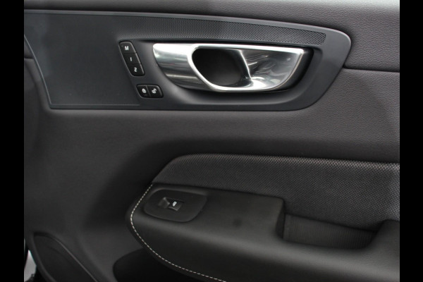 Volvo XC60 2.0 T6 Plug-in hybrid AWD Plus Black Edition Climate control | Adaptieve cruise control | Panorama dak | Stoel verwarming | Stuur verwarming | Navigatie | Camera | LED | Apple Carplay/ Android Auto