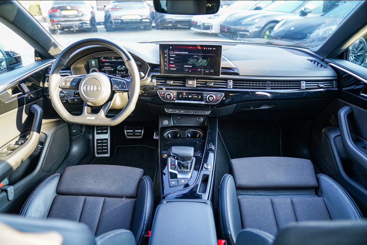 Audi A5 Sportback 35 TFSI S edition Competition | 2x S-line | Virtual | Stoelverwarming | Facelift | District Green Pearl | NAP |