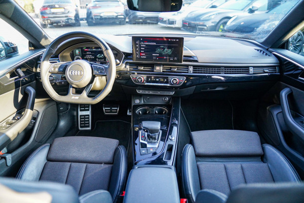 Audi A5 Sportback 35 TFSI S edition Competition | 2x S-line | Virtual | Stoelverwarming | Facelift | District Green Pearl | NAP |