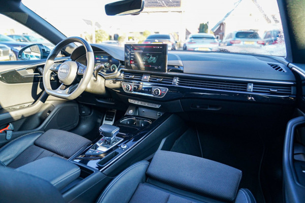 Audi A5 Sportback 35 TFSI S edition Competition | 2x S-line | Virtual | Stoelverwarming | Facelift | District Green Pearl | NAP |