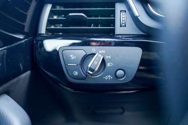 Audi A5 Sportback 35 TFSI S edition Competition | 2x S-line | Virtual | Stoelverwarming | Facelift | District Green Pearl | NAP |