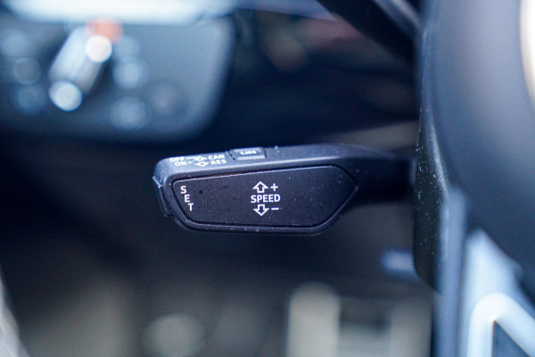 Audi A5 Sportback 35 TFSI S edition Competition | 2x S-line | Virtual | Stoelverwarming | Facelift | District Green Pearl | NAP |