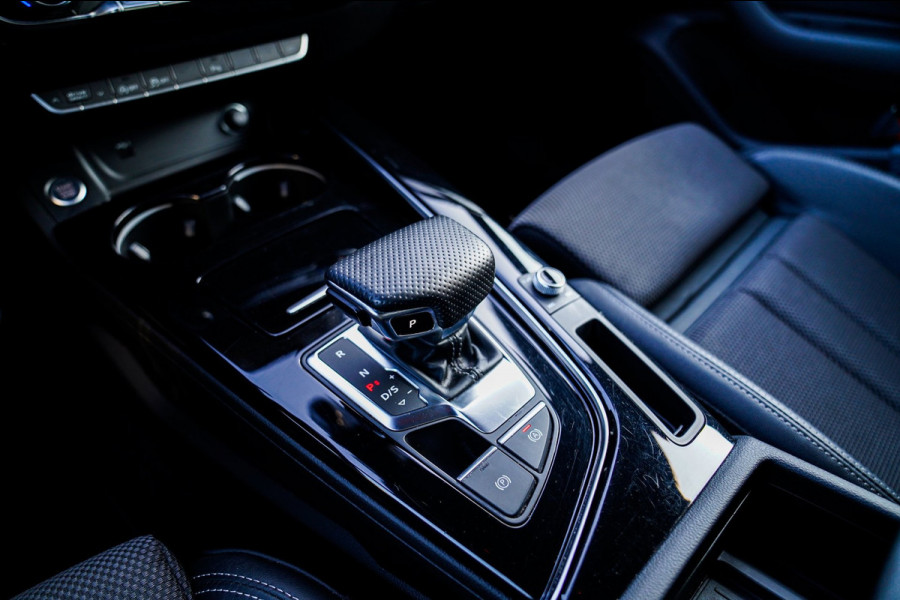 Audi A5 Sportback 35 TFSI S edition Competition | 2x S-line | Virtual | Stoelverwarming | Facelift | District Green Pearl | NAP |