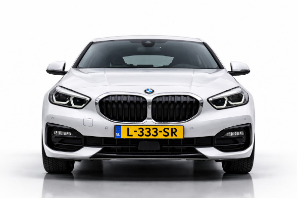 BMW 1-serie 118i Sport line | STOELVERWARMING | APPLE CARPLAY | ANDROID AUTO | NAP | SFEERVERLICHTING