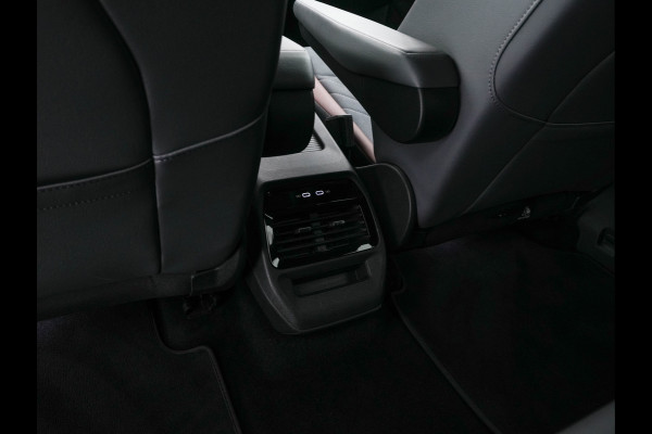 Volkswagen ID.4 First 77 kWh [ 3-Fase-11kW ] {SOH-83%} (INCL-BTW) *LEATHER-MICROFIBRE | FULL-LED | CRUISE | HEATED-COMFORTSEATS | DIGI-COCKPIT | AMBIENTLIGHT | NAVI-FULLMAP | PDC | TOWBAR | PRIVACY-GLASS | CAMERA | 20''ALU*