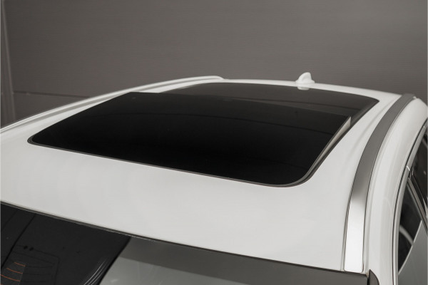 Volvo XC60 2.0 T5 AWD R-Design Pano Stoel & Stuurverw H/K Trekhaak 21"