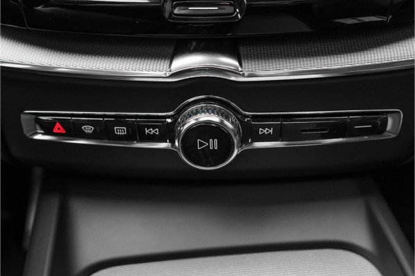 Volvo XC60 2.0 T5 AWD R-Design Pano Stoel & Stuurverw H/K Trekhaak 21"