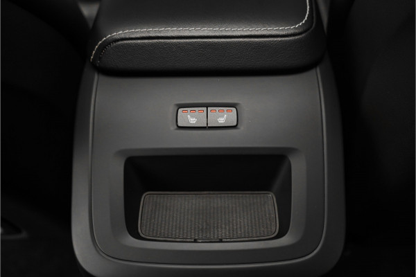 Volvo XC60 2.0 T5 AWD R-Design Pano Stoel & Stuurverw H/K Trekhaak 21"