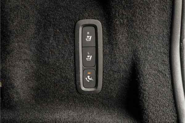 Volvo XC60 2.0 T5 AWD R-Design Pano Stoel & Stuurverw H/K Trekhaak 21"