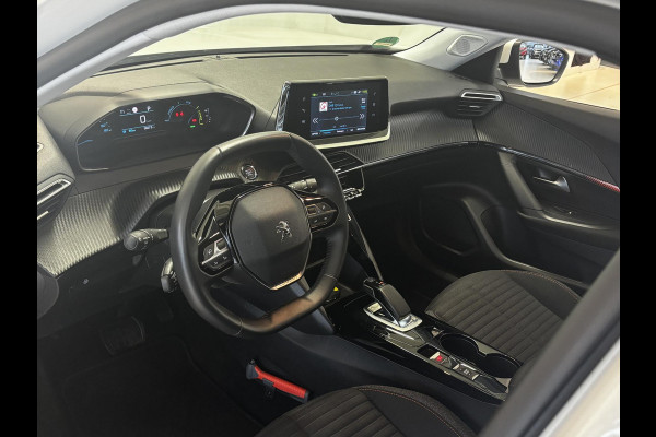Peugeot e-2008 EV Active Pack 50 kWh SOH 92,2% |Navigatie | Parkeersensoren achter | Cruise control