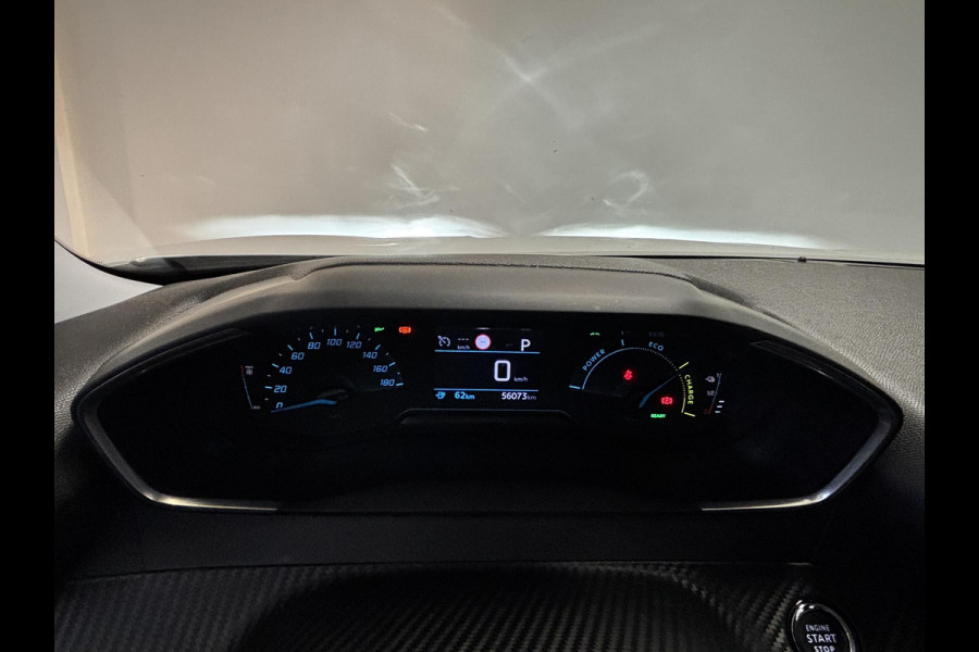 Peugeot e-2008 EV Active Pack 50 kWh SOH 92,2% |Navigatie | Parkeersensoren achter | Cruise control