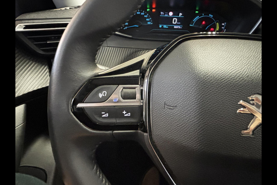 Peugeot e-2008 EV Active Pack 50 kWh SOH 92,2% |Navigatie | Parkeersensoren achter | Cruise control