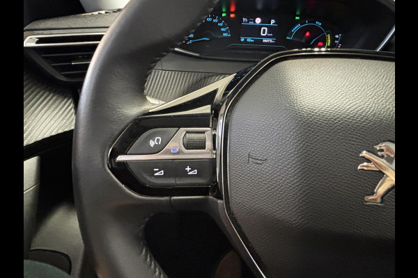 Peugeot e-2008 EV Active Pack 50 kWh SOH 92,2% |Navigatie | Parkeersensoren achter | Cruise control