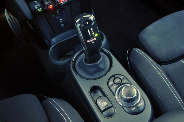 MINI Mini 2.0 John Cooper Works Classic | Uniek! | Panoramadak | HK-Audio