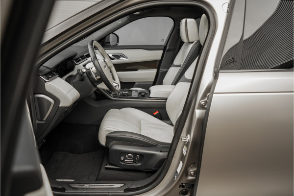 Land Rover Range Rover Velar 3.0 V6 AWD First Edition Pano Leder 22"