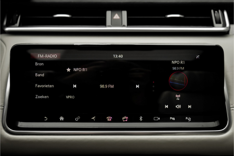 Land Rover Range Rover Velar 3.0 V6 AWD First Edition Pano Leder 22"