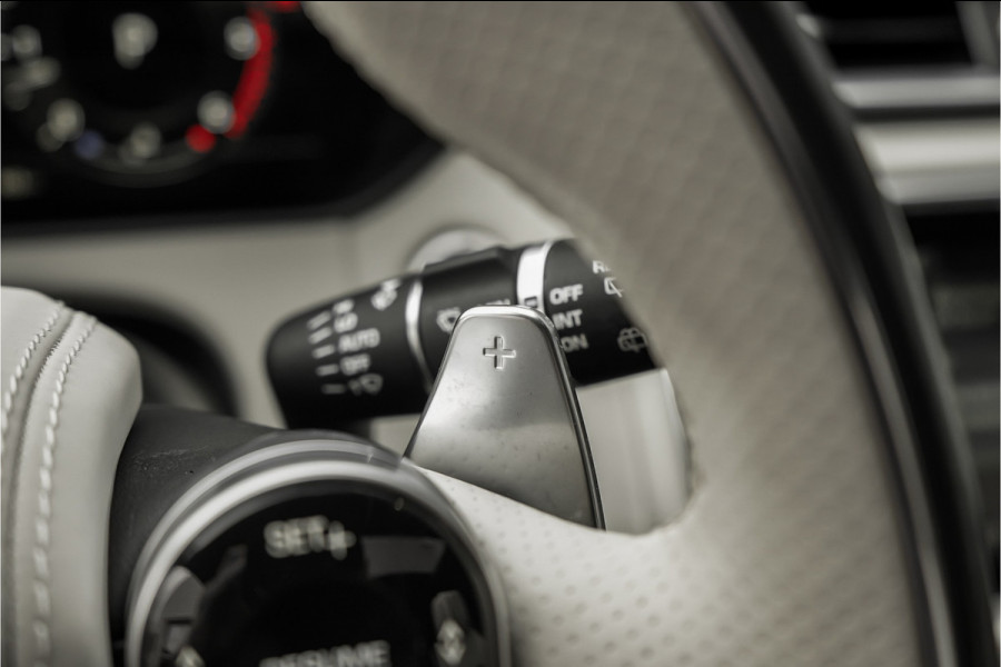 Land Rover Range Rover Velar 3.0 V6 AWD First Edition Pano Leder 22"