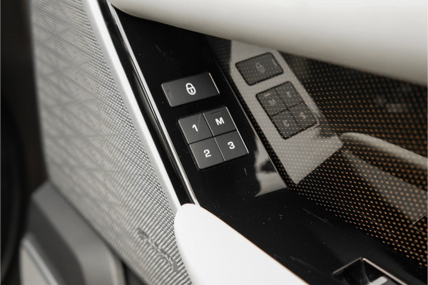 Land Rover Range Rover Velar 3.0 V6 AWD First Edition Pano Leder 22"