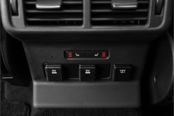 Land Rover Range Rover Velar 3.0 V6 AWD First Edition Pano Leder 22"