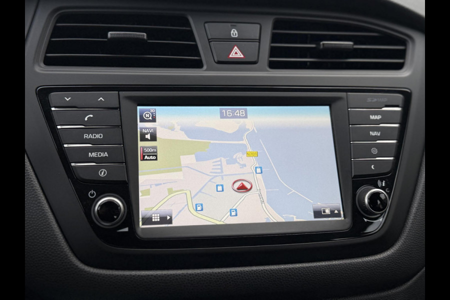 Hyundai i20 1.0 T-GDI Comfort 1e Eigenaar|Navi|Camera|Clima|Cruise|PDC|Trekhaak|N.A.P|APK tot 09-2026