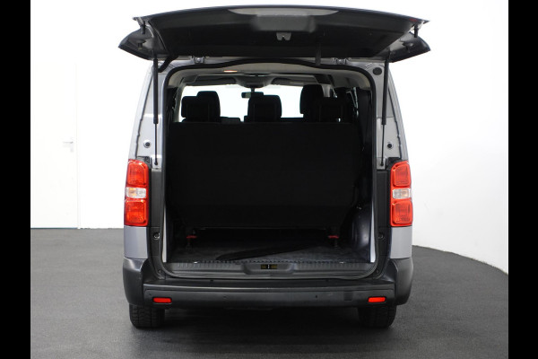Toyota Proace Shuttle 1.5 D-4D Navigator Long L3H1 |9 Persoons | Navigatie | Parkeersensoren | Carplay | Cruise Control | DAB |