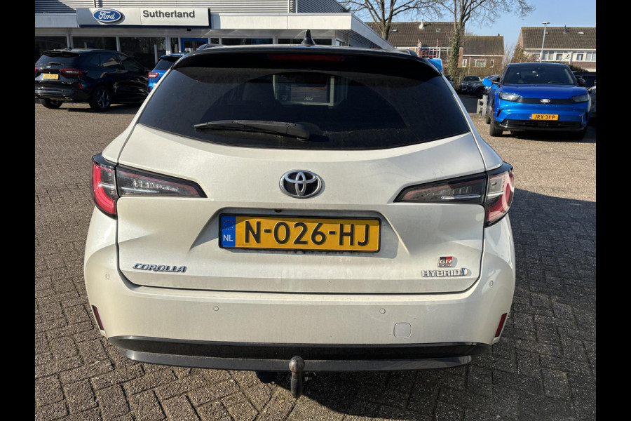 Toyota Corolla Touring Sports 1.8 Hybrid GR-Sport | SCI | 122pk | Trekhaak | Adaptieve Cruise | Stoelverwarming | 18 inch velgen | Full LED