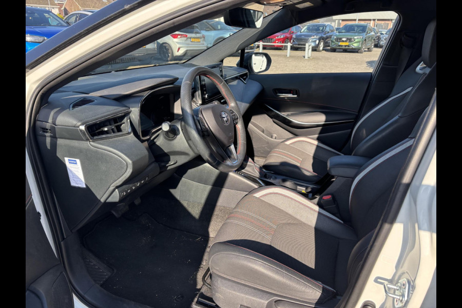 Toyota Corolla Touring Sports 1.8 Hybrid GR-Sport | SCI | 122pk | Trekhaak | Adaptieve Cruise | Stoelverwarming | 18 inch velgen | Full LED