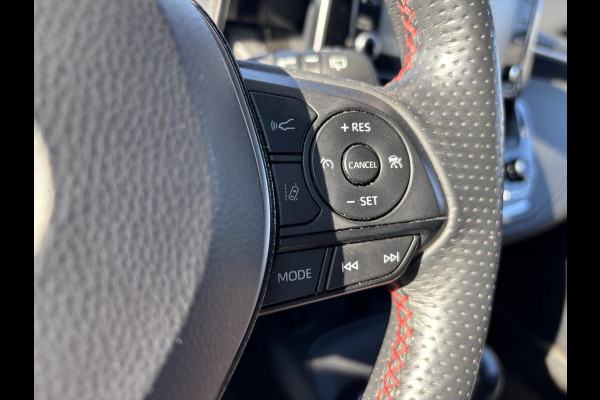 Toyota Corolla Touring Sports 1.8 Hybrid GR-Sport | SCI | 122pk | Trekhaak | Adaptieve Cruise | Stoelverwarming | 18 inch velgen | Full LED