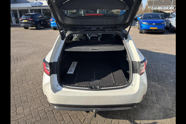 Toyota Corolla Touring Sports 1.8 Hybrid GR-Sport | SCI | 122pk | Trekhaak | Adaptieve Cruise | Stoelverwarming | 18 inch velgen | Full LED