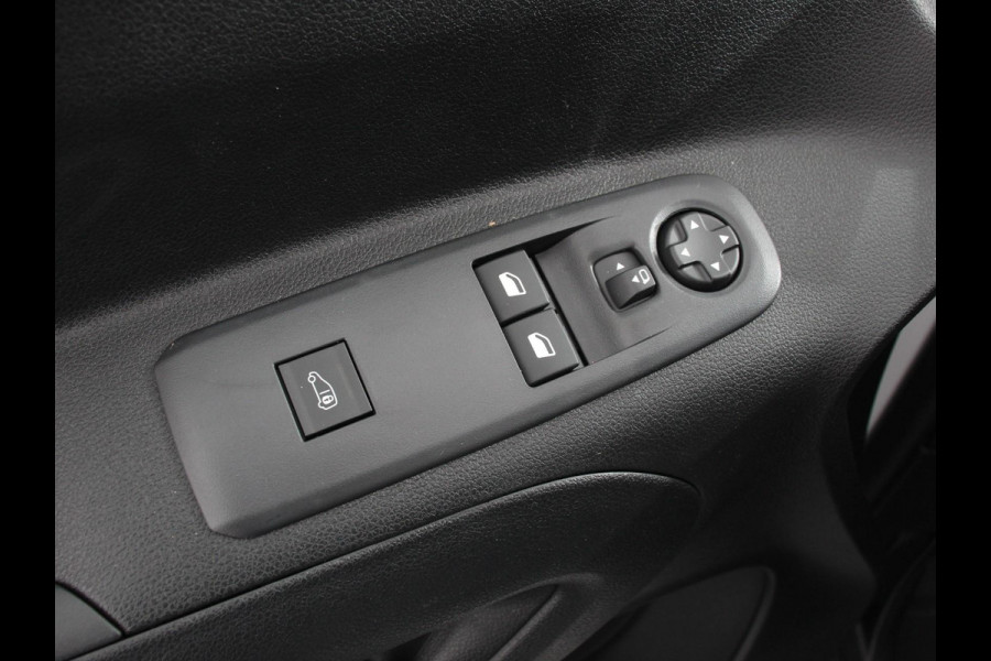Peugeot Partner 1.5 BlueHDi 130PK L2 Automaat Navigatie Apple Carplay / Android Auto DAB trekhaak Cruise Control Airco Houten bekleding laadruimte