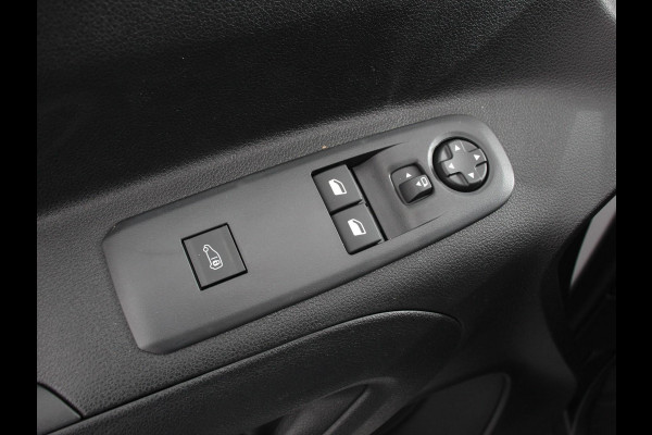Peugeot Partner 1.5 BlueHDi 130PK L2 Automaat Navigatie Apple Carplay / Android Auto DAB trekhaak Cruise Control Airco Houten bekleding laadruimte